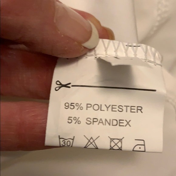 5 STAR ⭐️⭐️⭐️⭐️⭐️
 Cold Shoulder Shirt - Picture 7 of 7